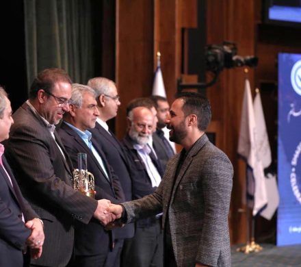 دریافت تندیس «فناوری و نوآوری پیشرو» توسط شرکت توسعه آهن و فولاد گل‌گهر