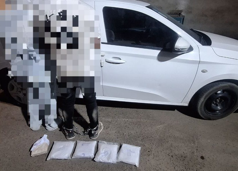 فرمانده انتظامی شهرستان سیرجان از کشف ۵ کیلوگرم هروئین از یک دستگاه خودرو سواری در شهر سیرجان خبر داد
