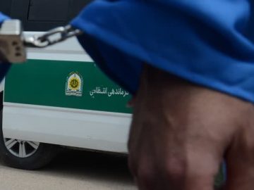 اعتراف سارق به ۱۸ مورد سرقت قطعات و محتویات خودرو در سیرجان