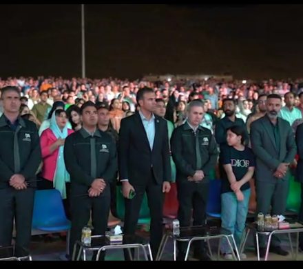 این جشن ها هر شب در ۲ سانس تا یکشنبه ۲۳ شهریور در آمفی تاتر گهرپارک ادامه خواهد داشت